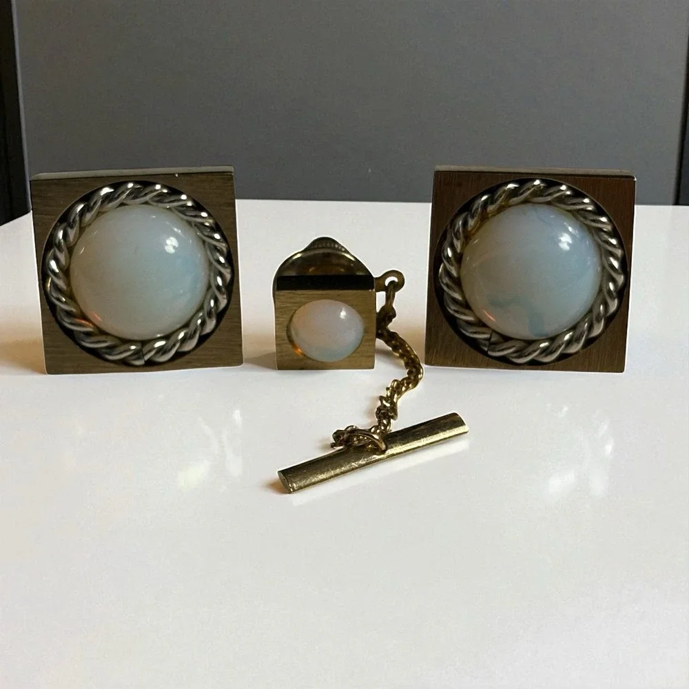 Foster Cufflinks Tie Tac Pin Set Cloudy White Round Acrylic Center Gold Tone VTG
